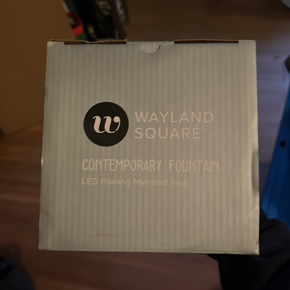 LED Raining Mirrored Wall - Picture 2 of 3